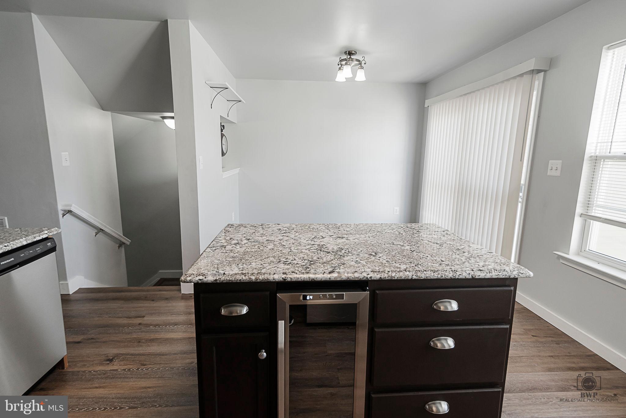 LAKELAND PLACE - Residential Lease