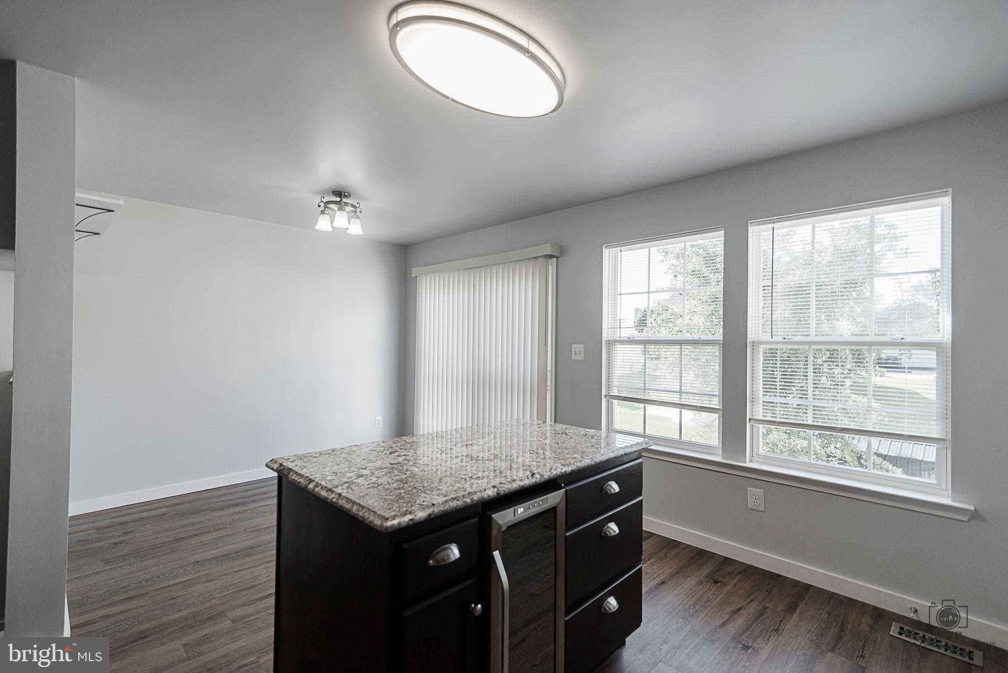 LAKELAND PLACE - Residential Lease