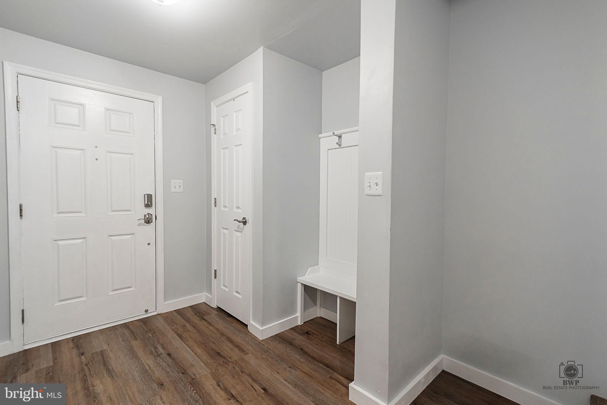 LAKELAND PLACE - Residential Lease