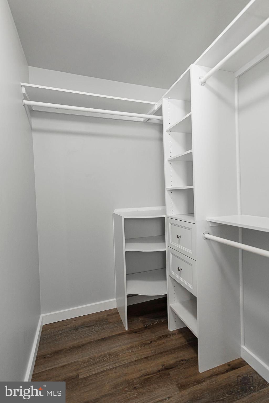 LAKELAND PLACE - Residential Lease