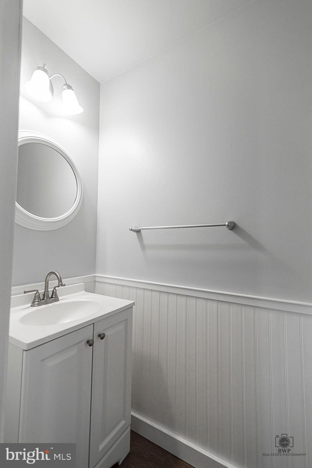 LAKELAND PLACE - Residential Lease