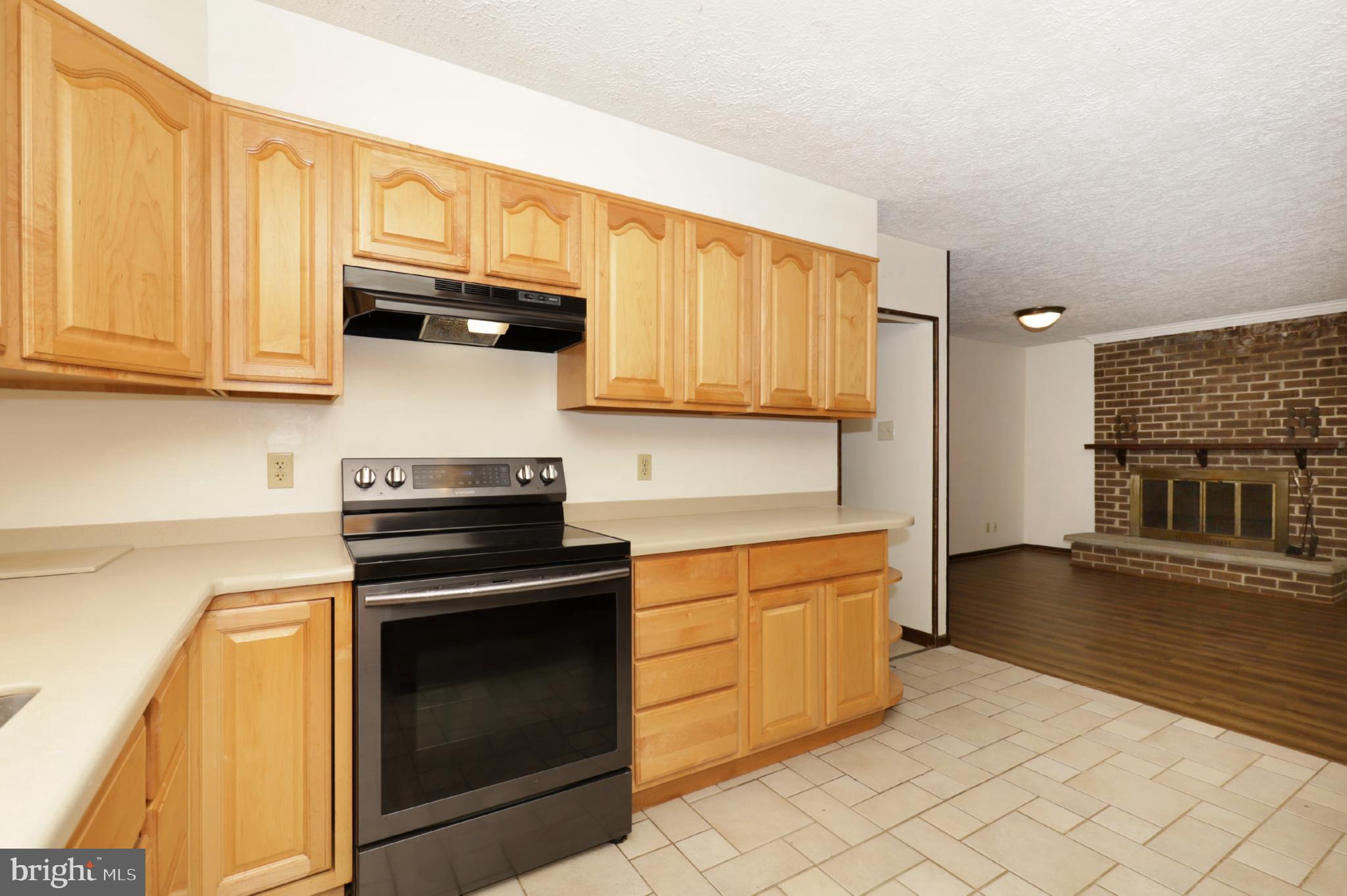 WOLF RUN - Residential Lease