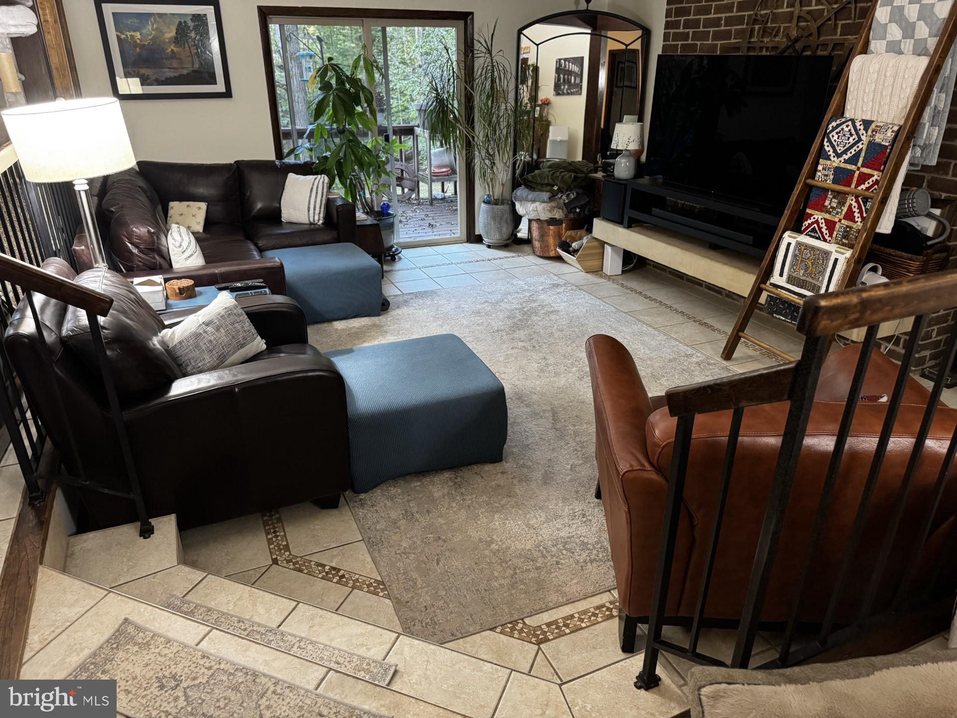 WOLF RUN - Residential Lease