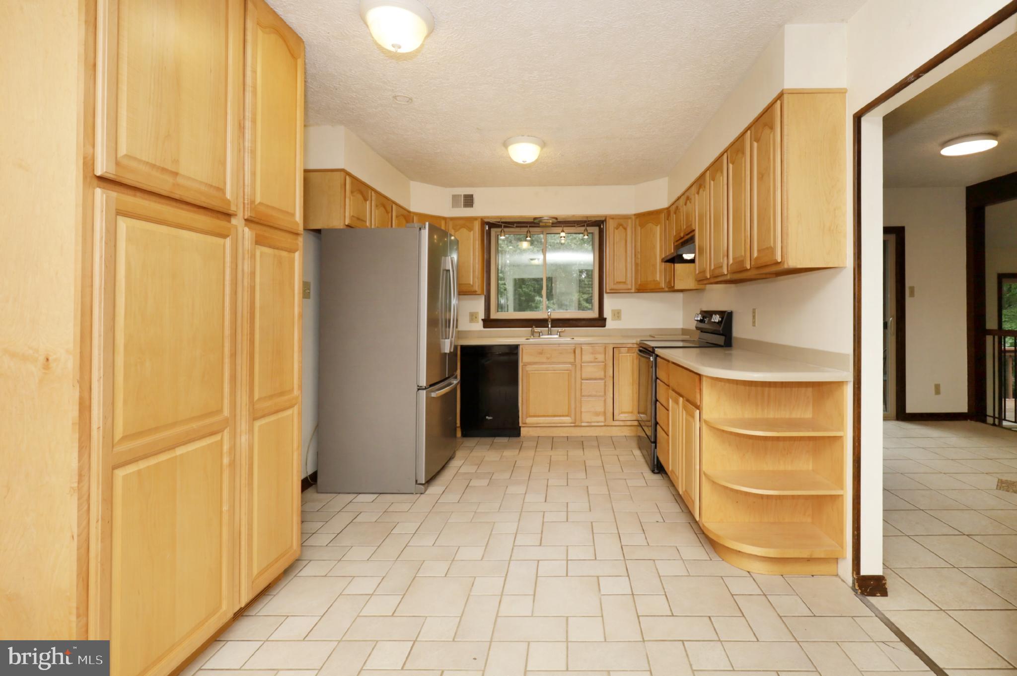 WOLF RUN - Residential Lease