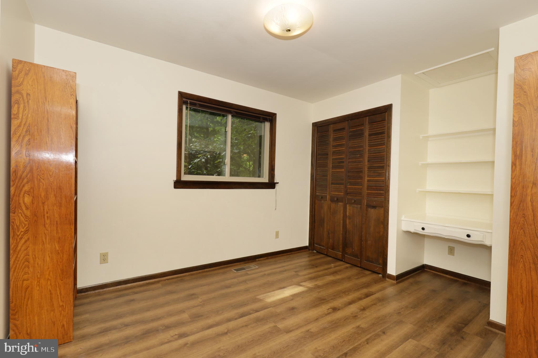 WOLF RUN - Residential Lease