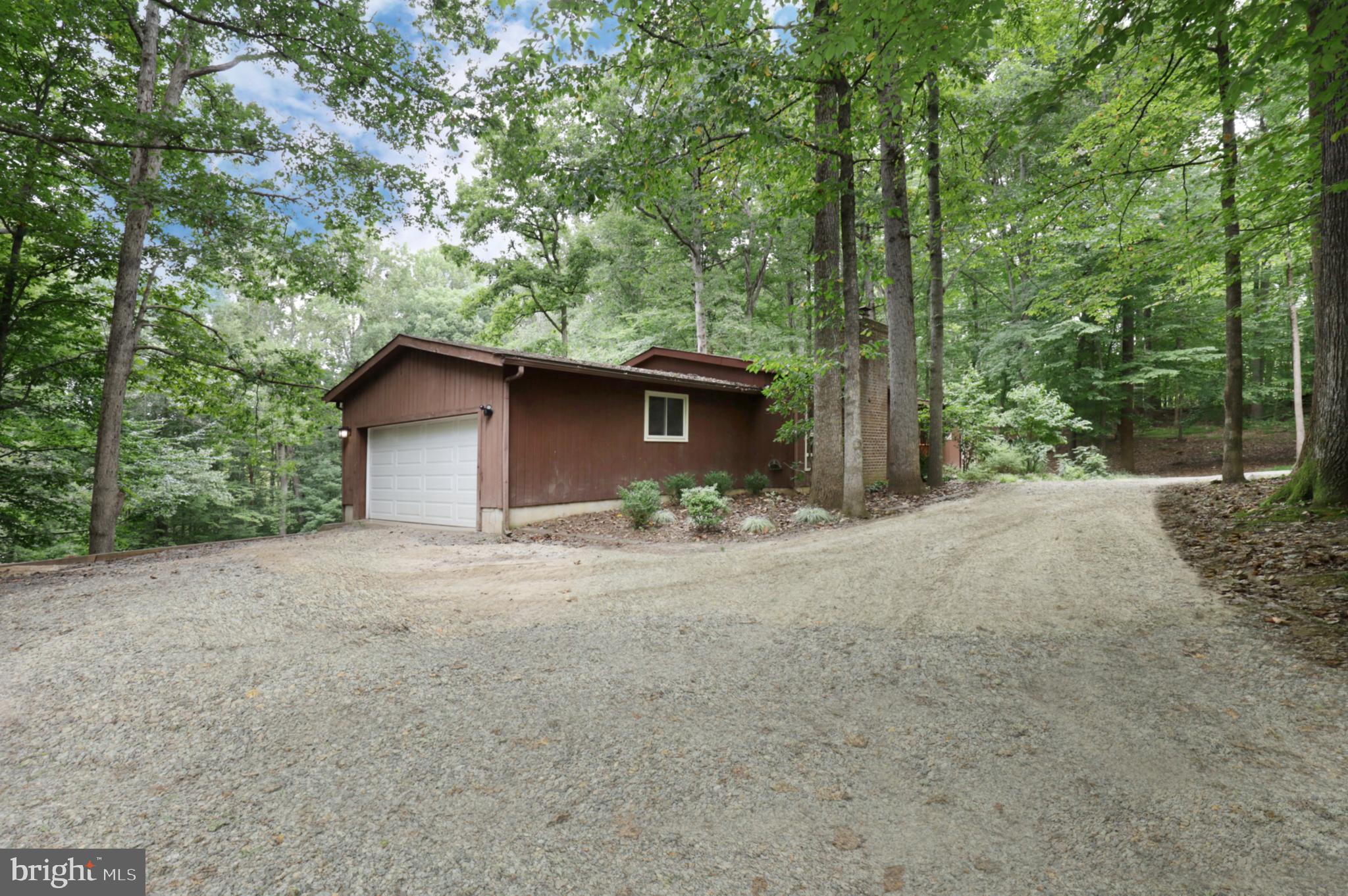 WOLF RUN - Residential Lease