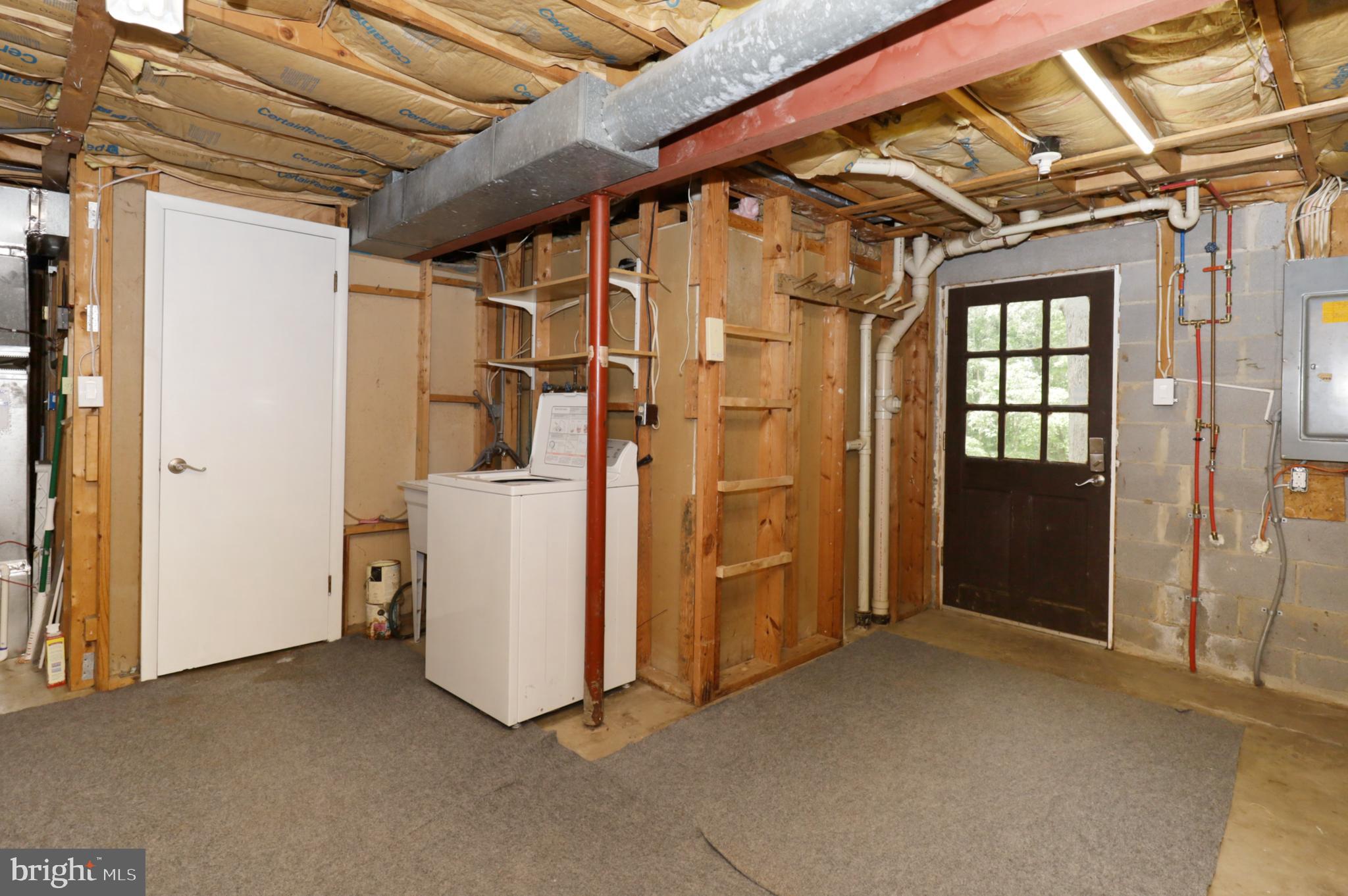 WOLF RUN - Residential Lease