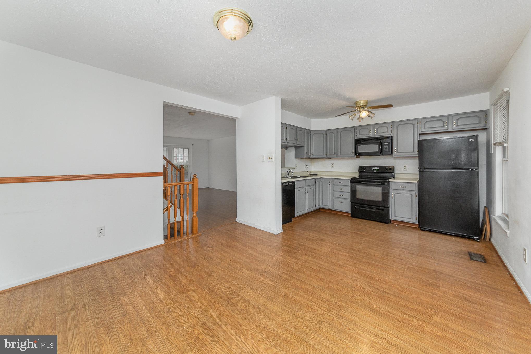 COUNTRY WALK - Residential