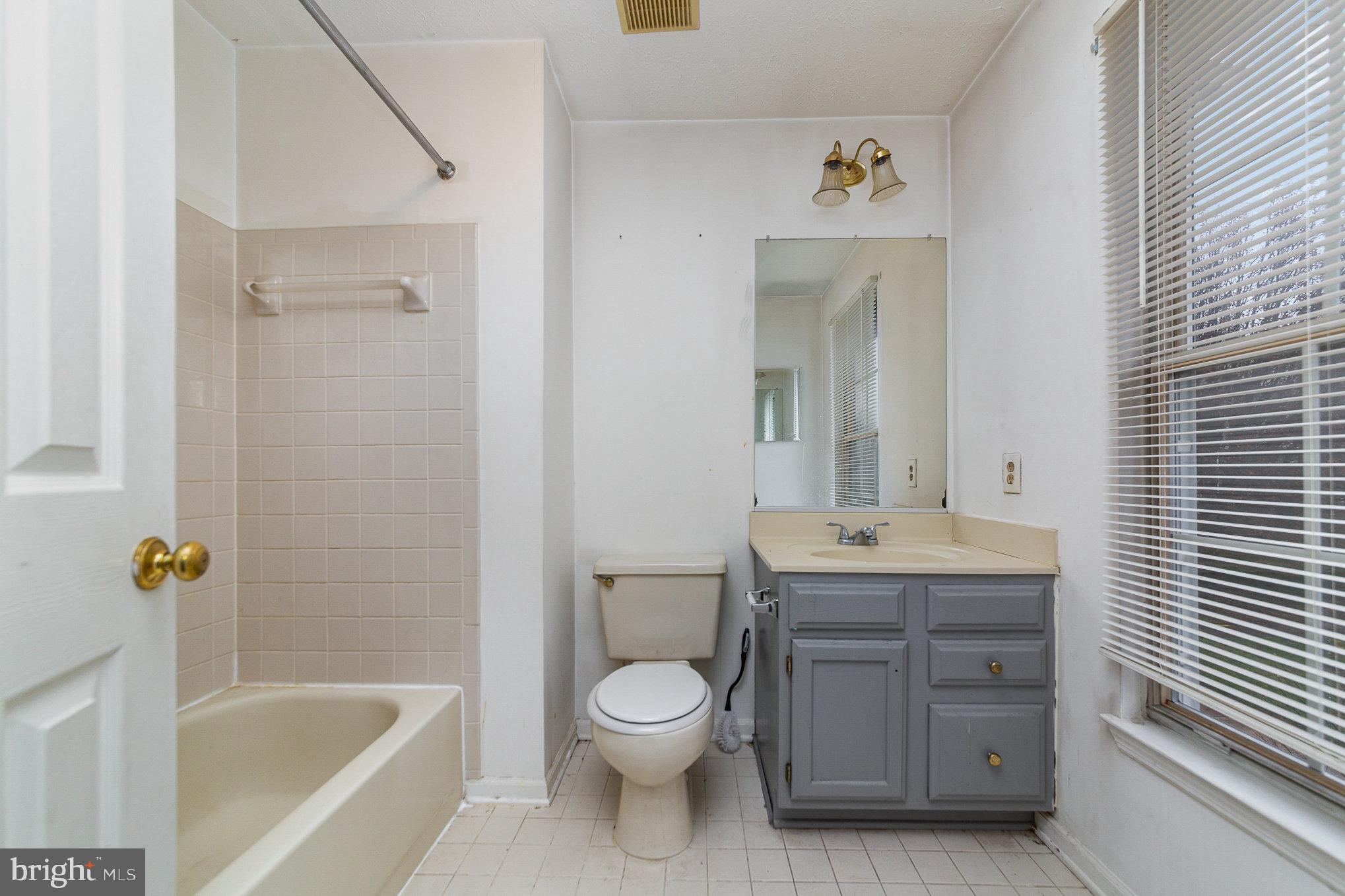 COUNTRY WALK - Residential