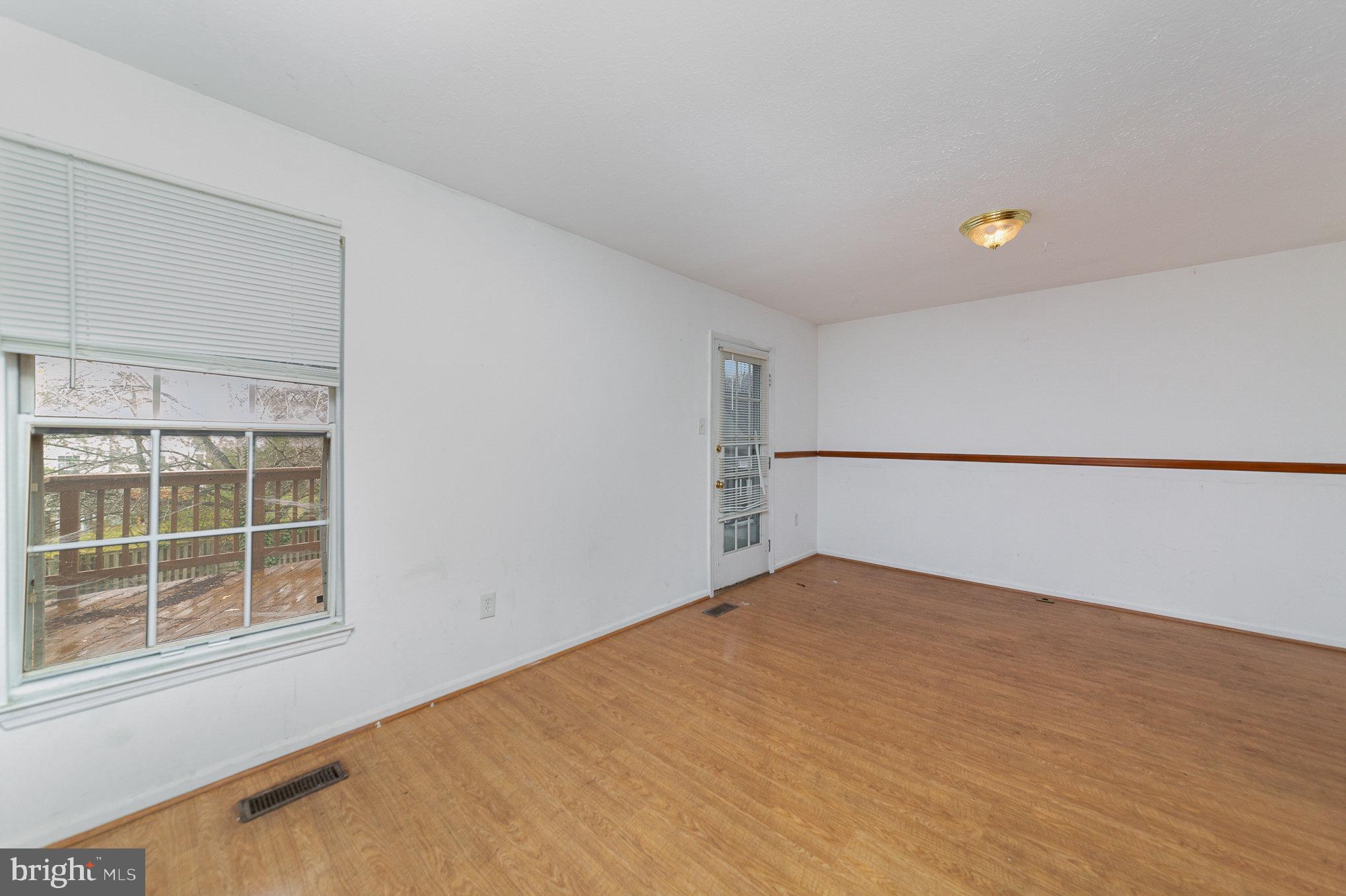 COUNTRY WALK - Residential