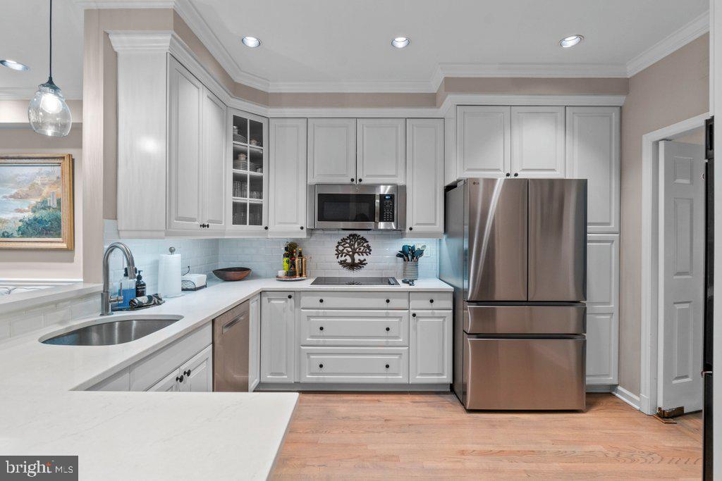 THORNTON WOOD - Residential
