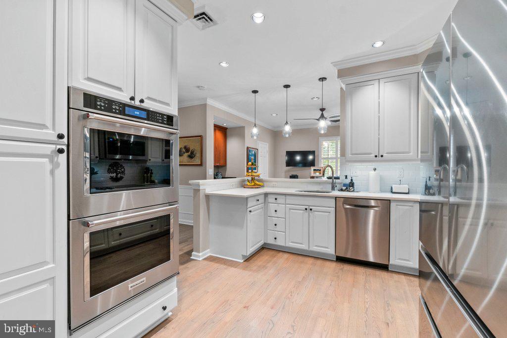 THORNTON WOOD - Residential