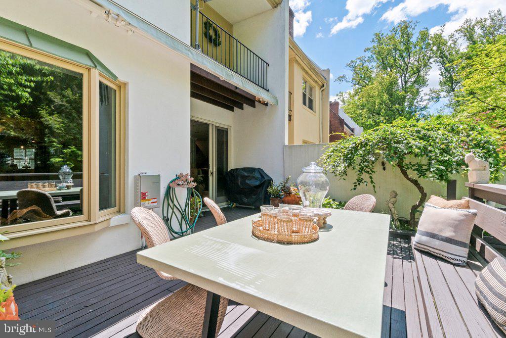 THORNTON WOOD - Residential