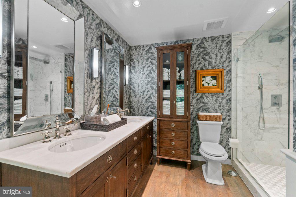 THORNTON WOOD - Residential