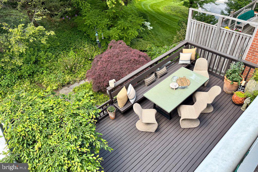 THORNTON WOOD - Residential