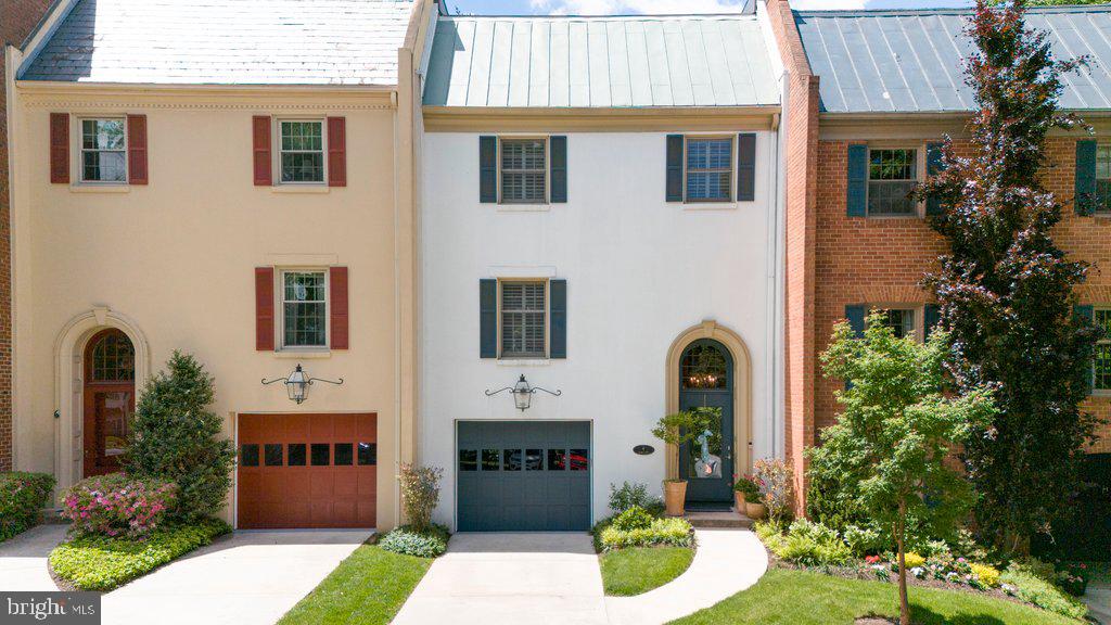 THORNTON WOOD - Residential