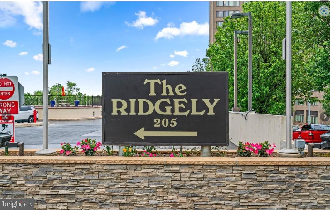 RIDGELY TOWSON CENTER - Commercial Sale