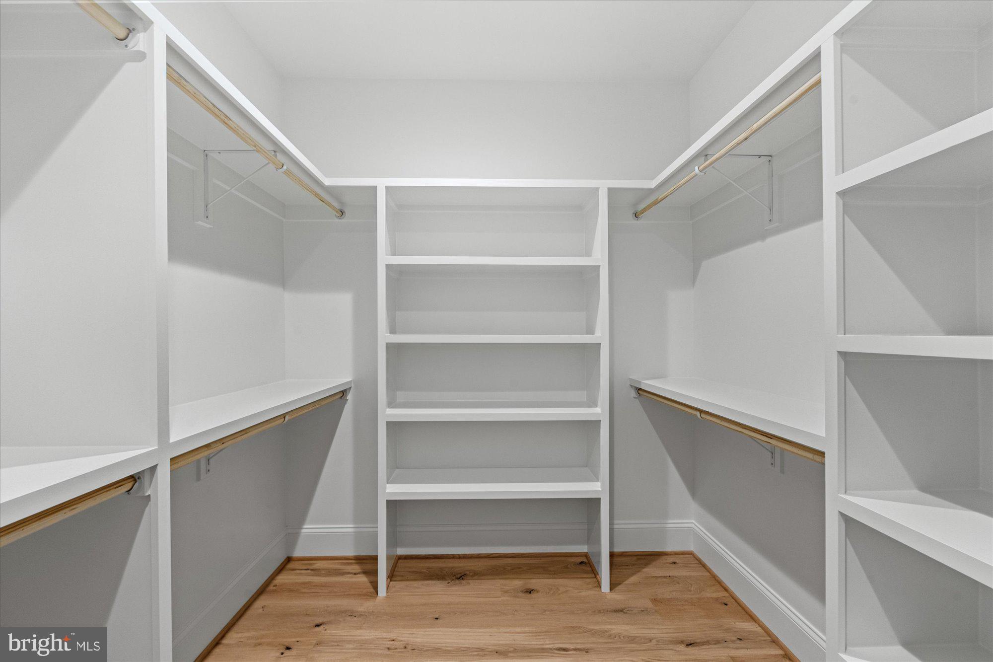 BROYHILL FOREST - Residential