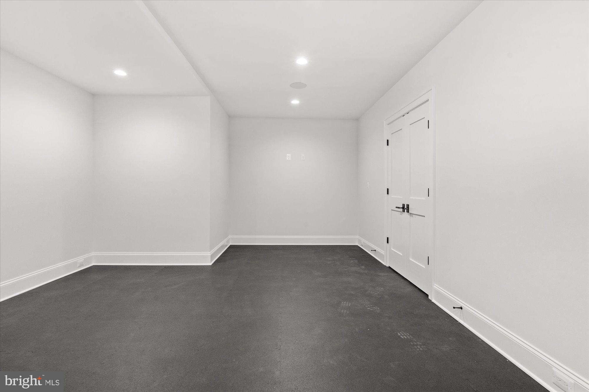 BROYHILL FOREST - Residential