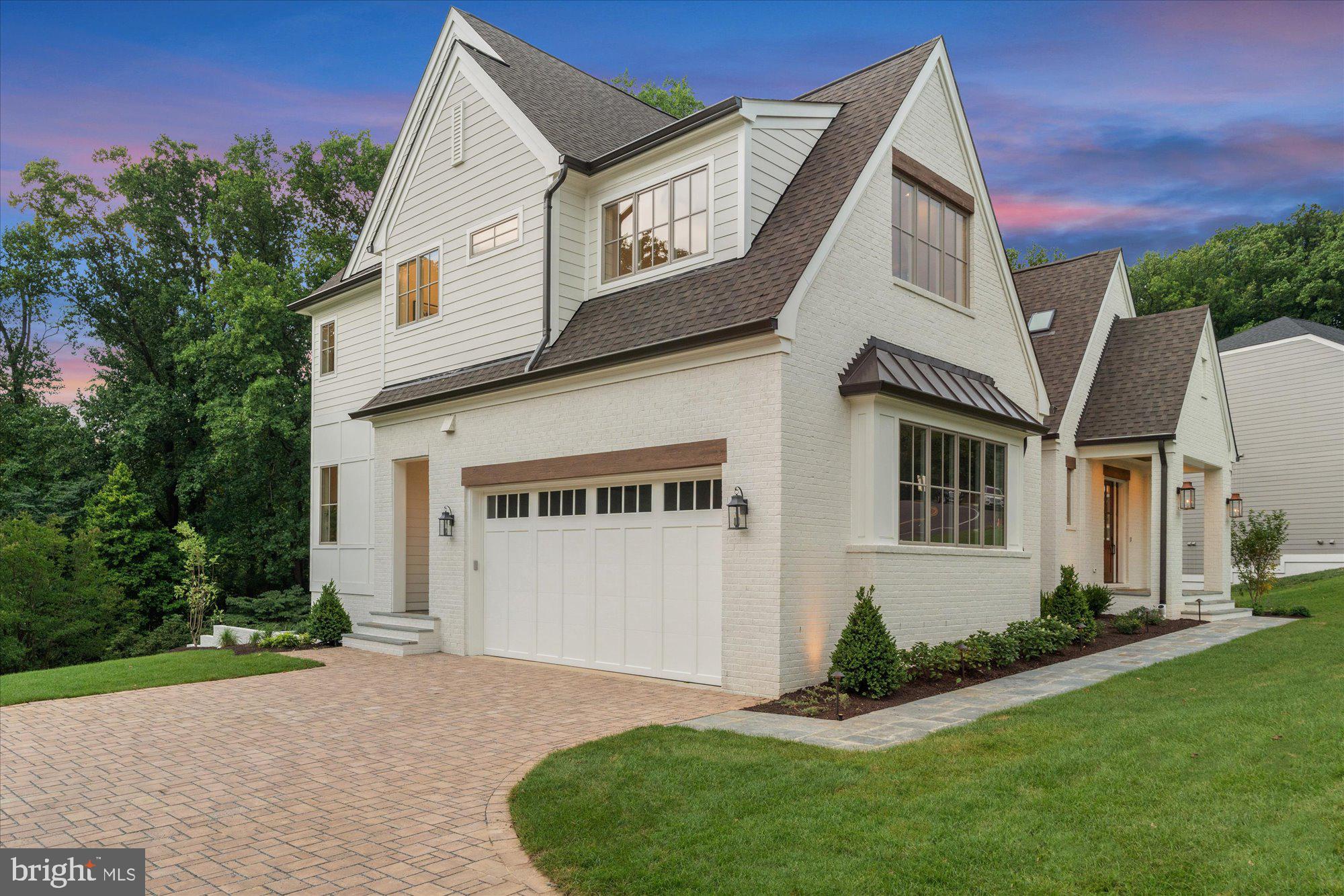 BROYHILL FOREST - Residential