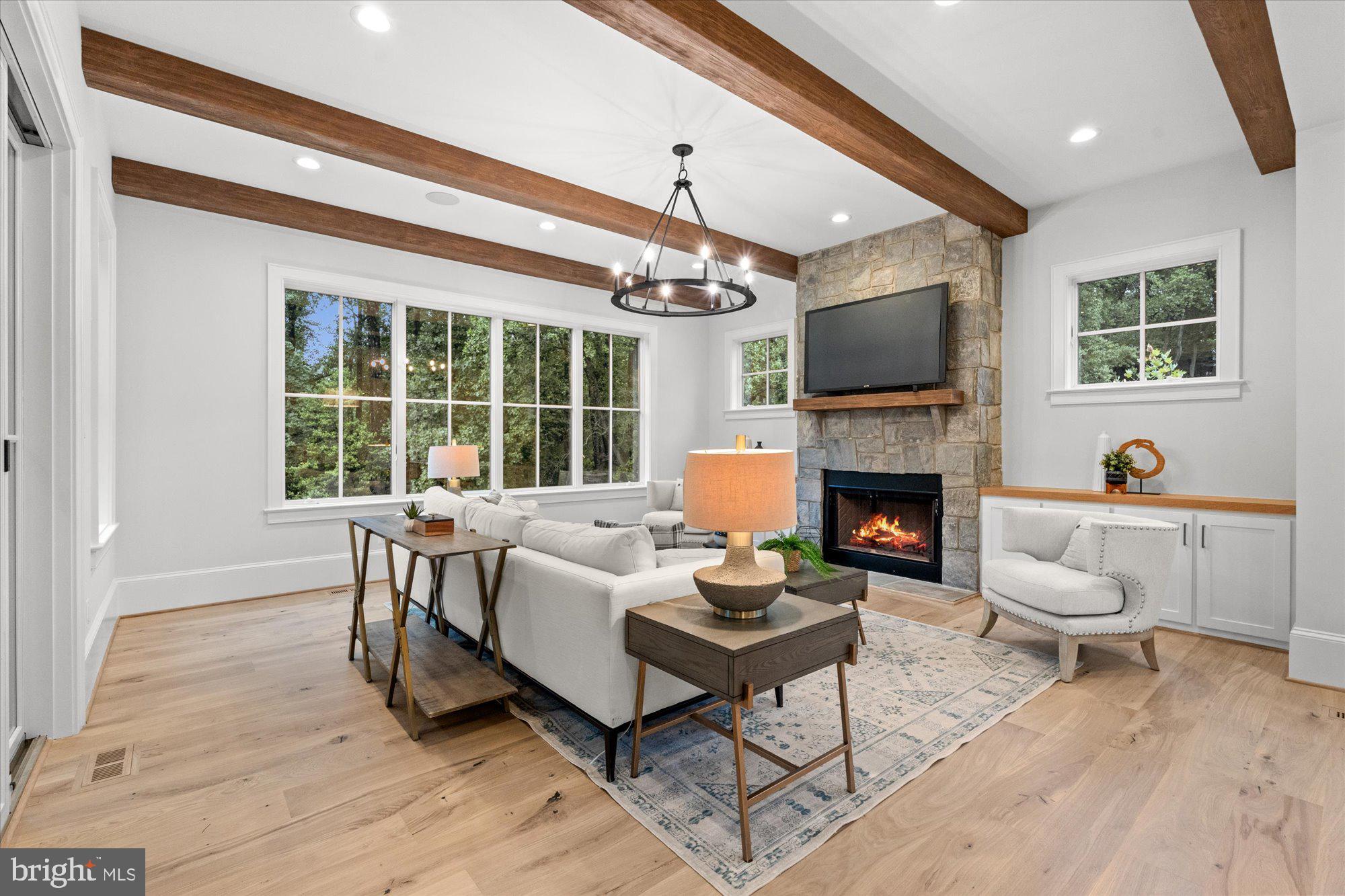 BROYHILL FOREST - Residential