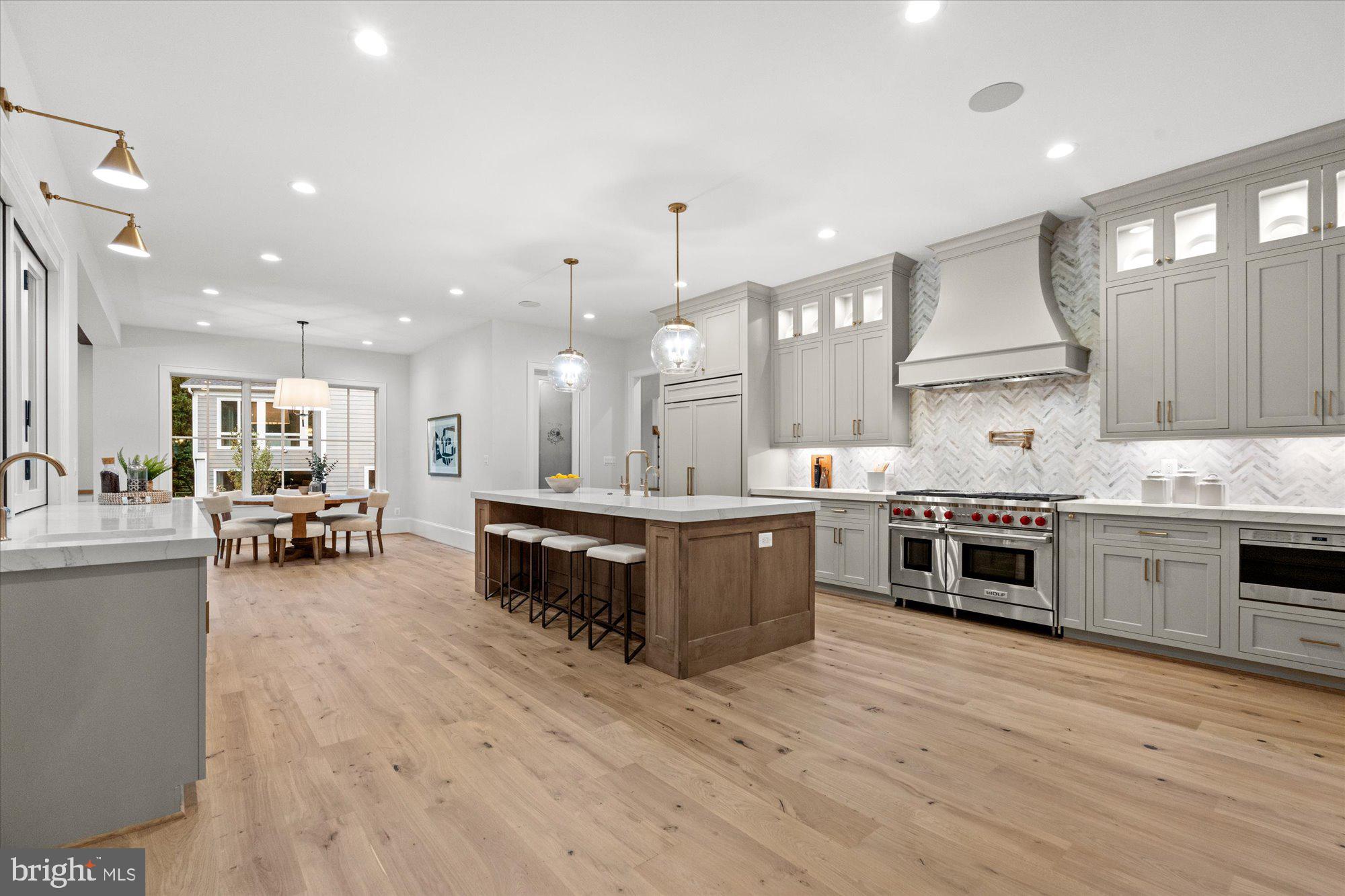 BROYHILL FOREST - Residential