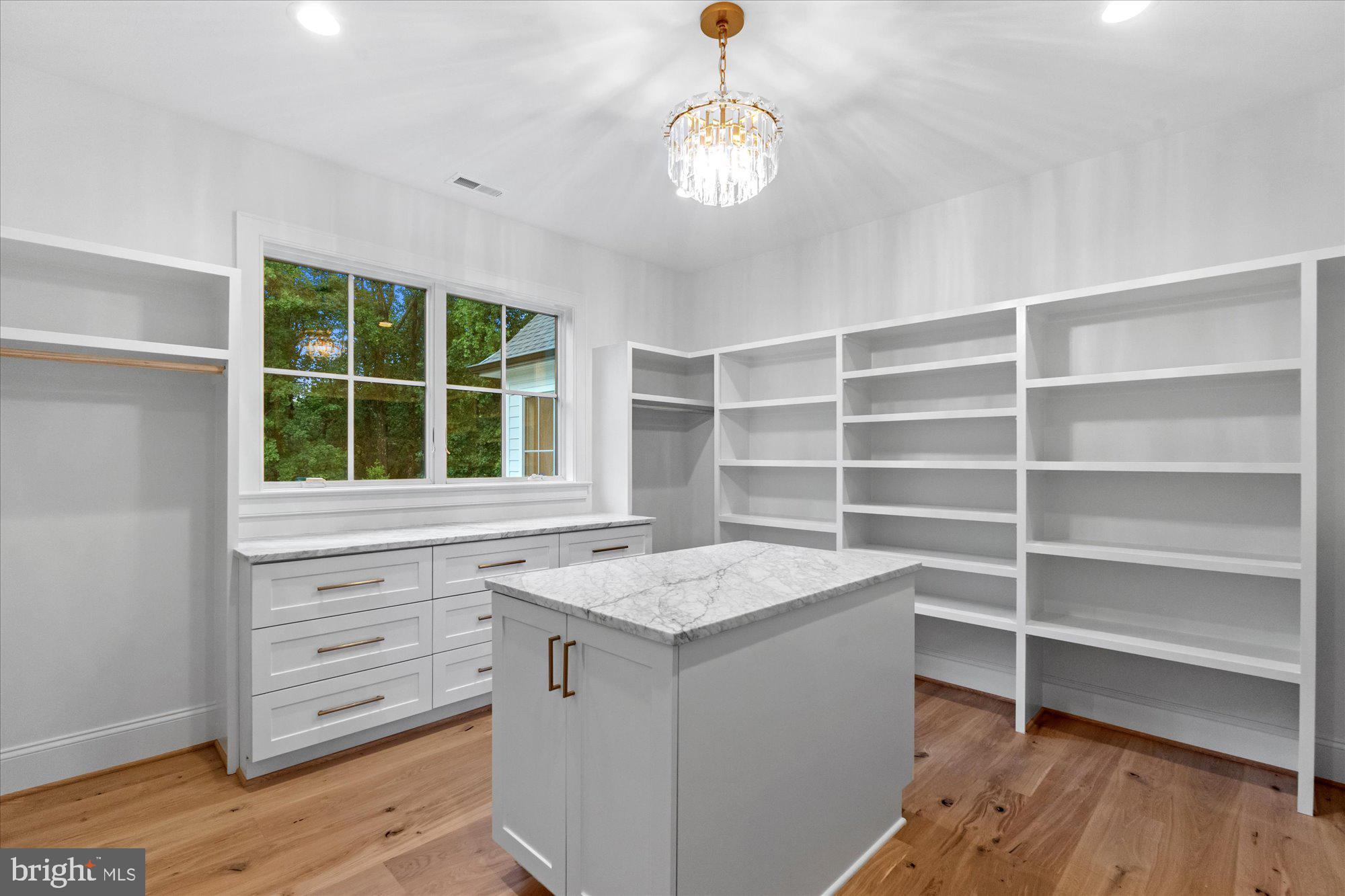 BROYHILL FOREST - Residential