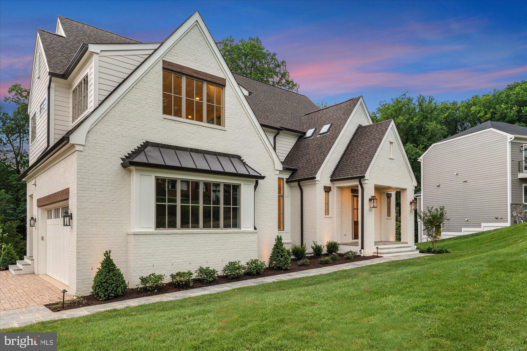 BROYHILL FOREST - Residential