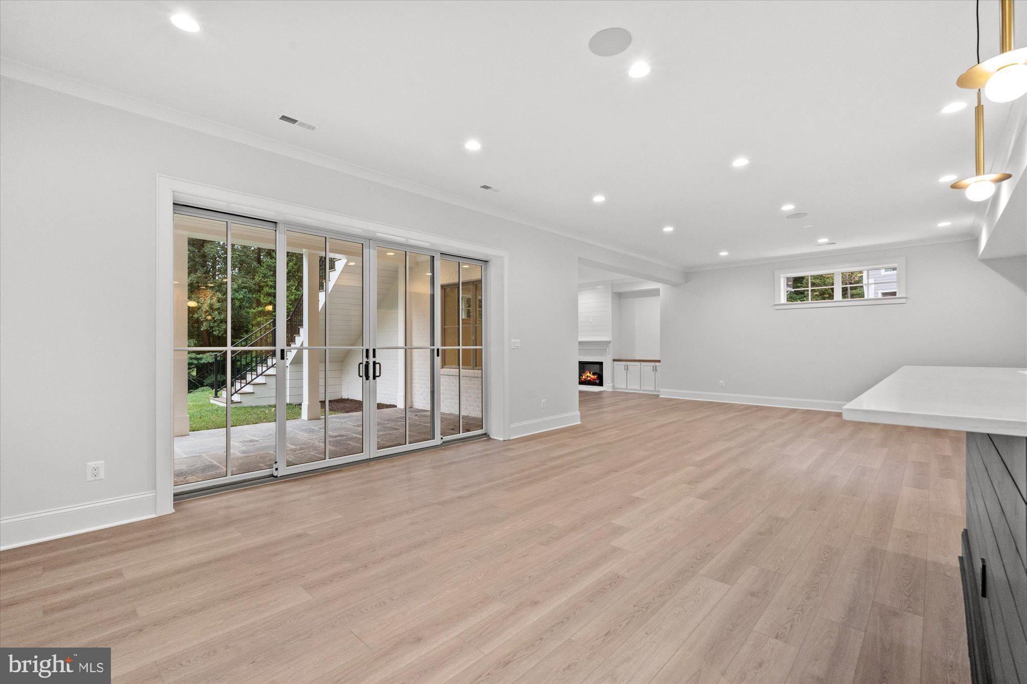 BROYHILL FOREST - Residential