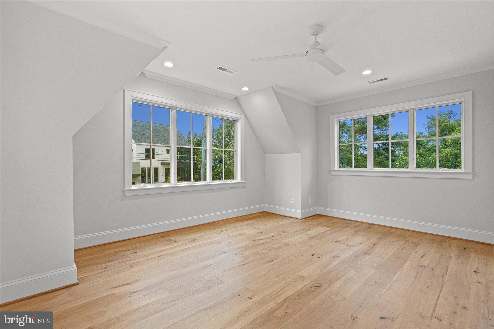 BROYHILL FOREST - Residential