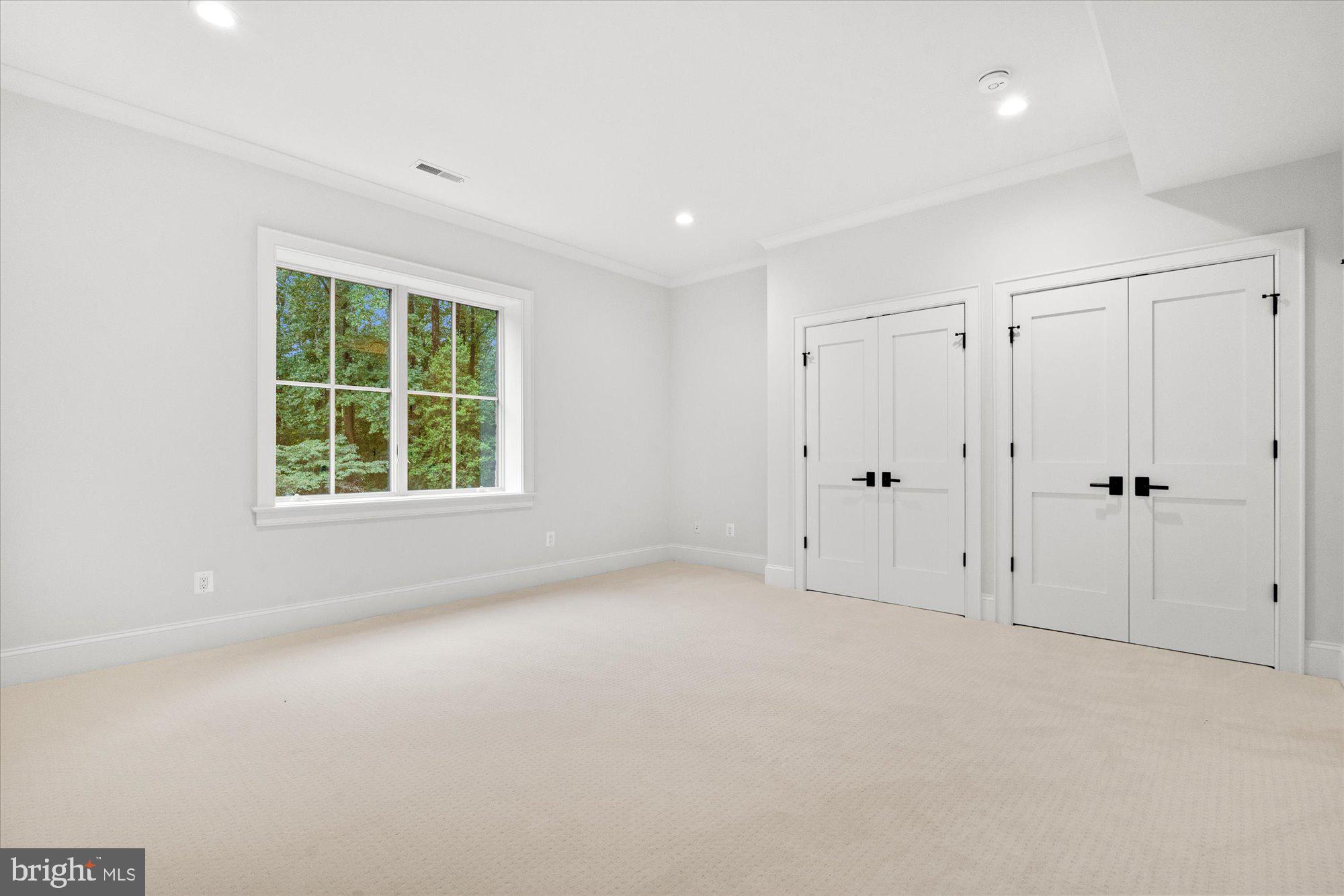 BROYHILL FOREST - Residential