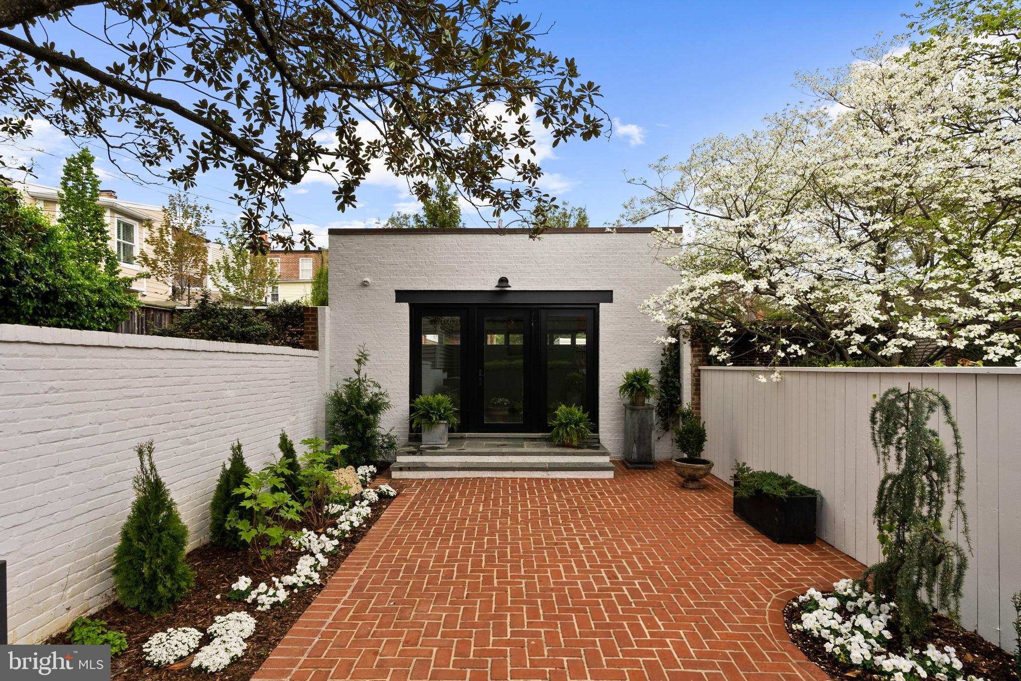 GEORGETOWN - Residential