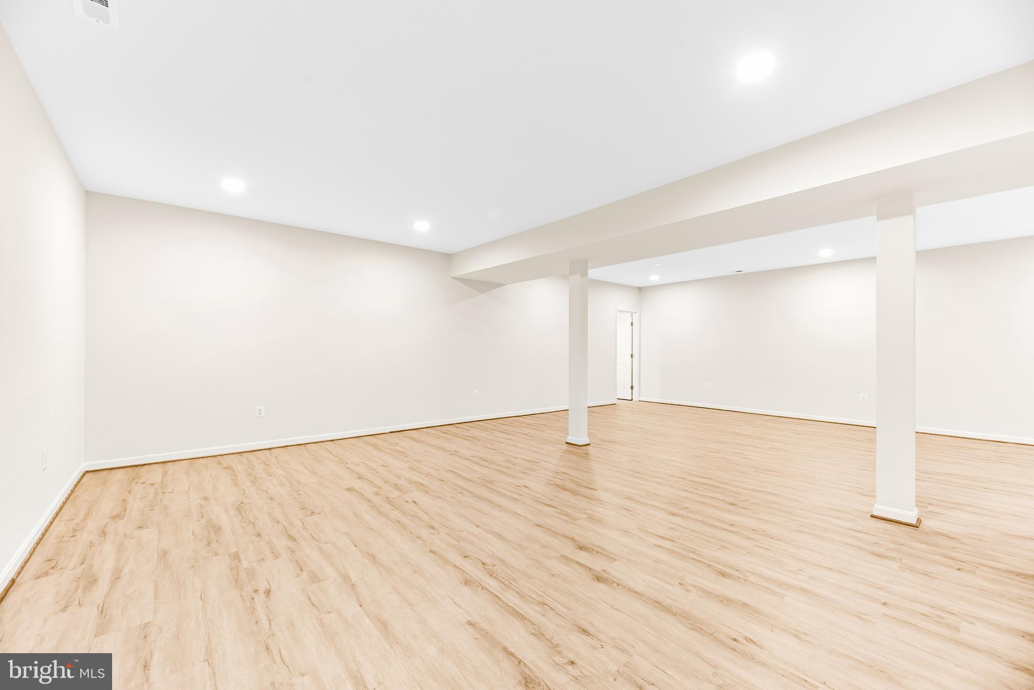 CANOE NECK CREEK - Residential