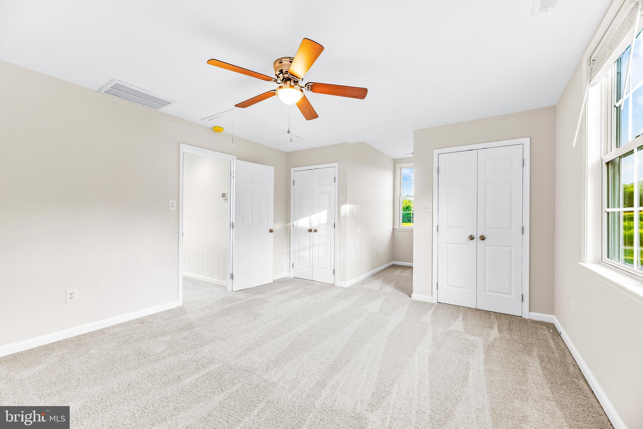 CANOE NECK CREEK - Residential