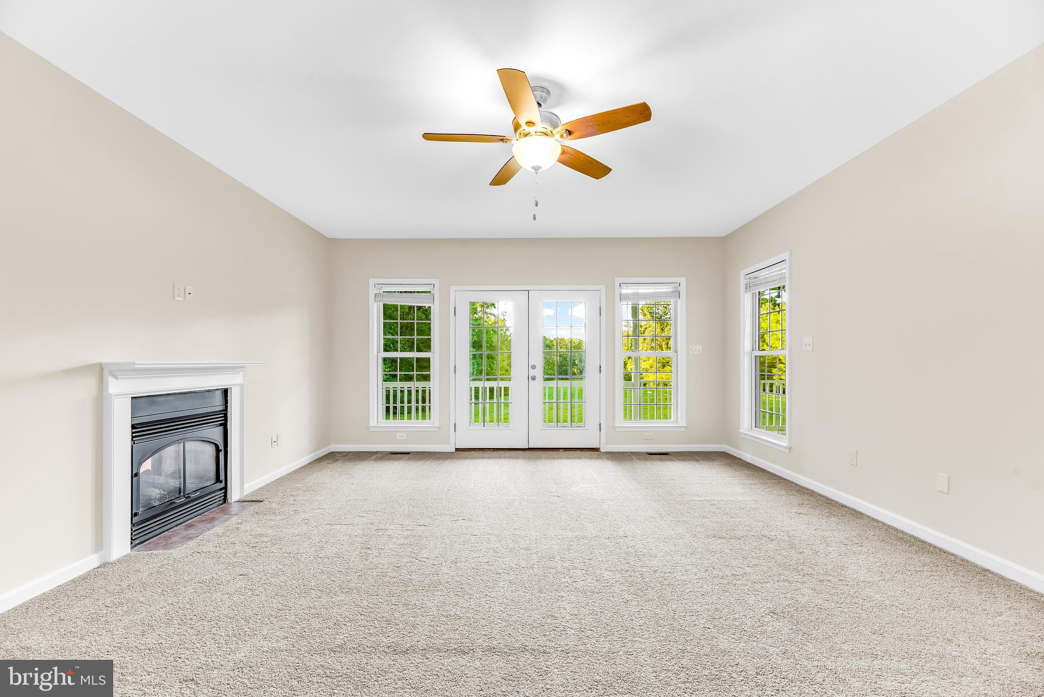 CANOE NECK CREEK - Residential