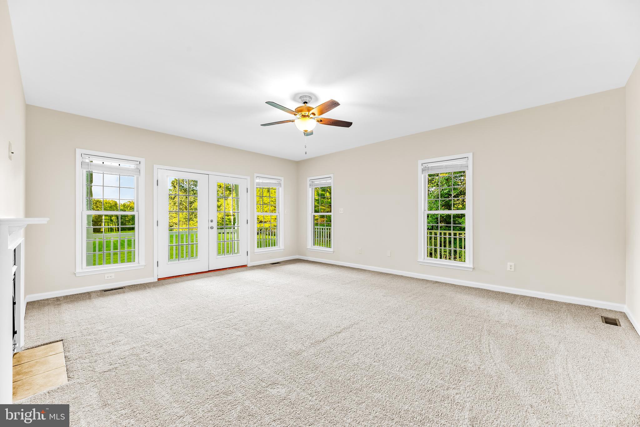 CANOE NECK CREEK - Residential