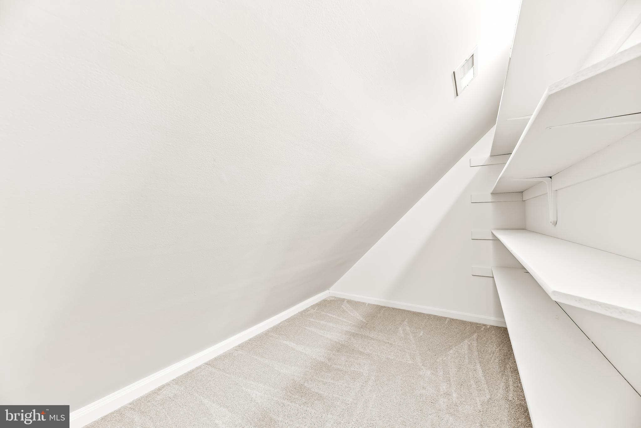 CANOE NECK CREEK - Residential