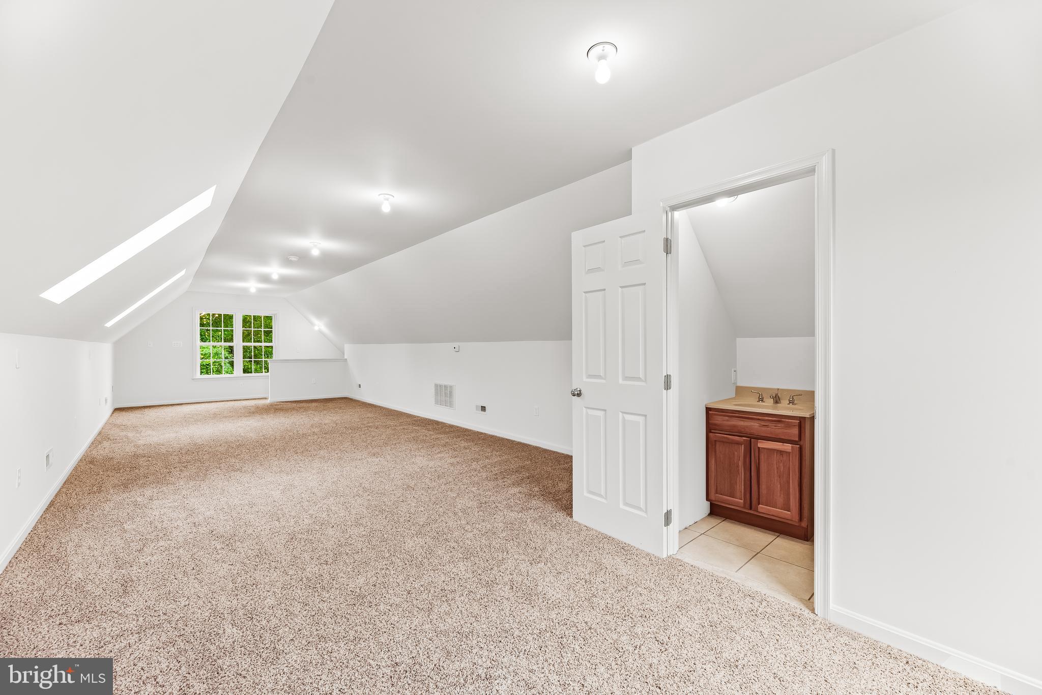 CANOE NECK CREEK - Residential