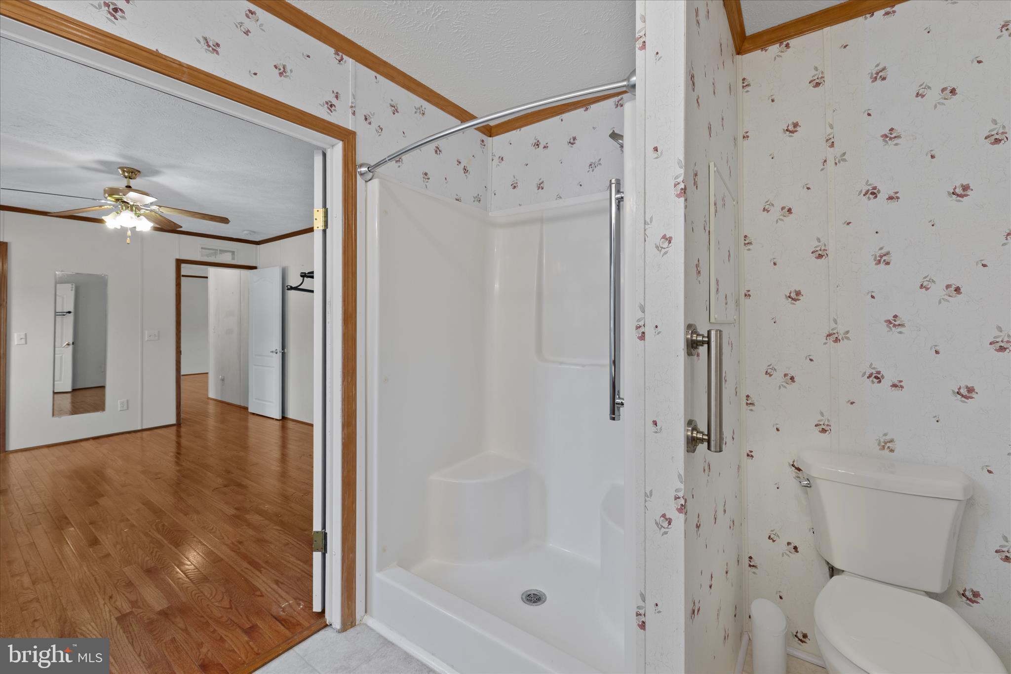 ANGOLA ESTATES - Residential