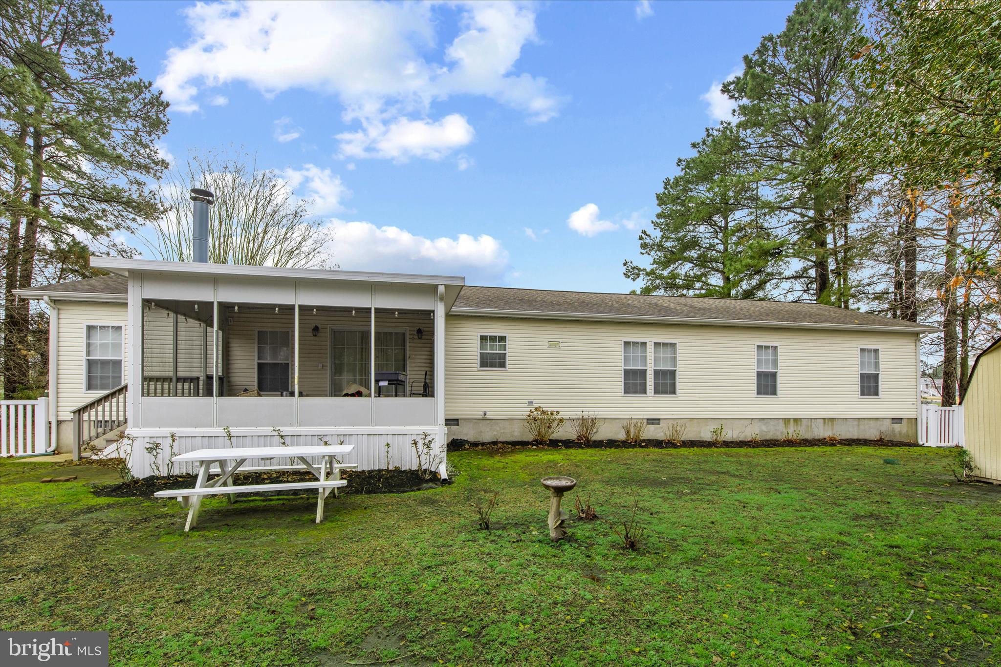 ANGOLA ESTATES - Residential