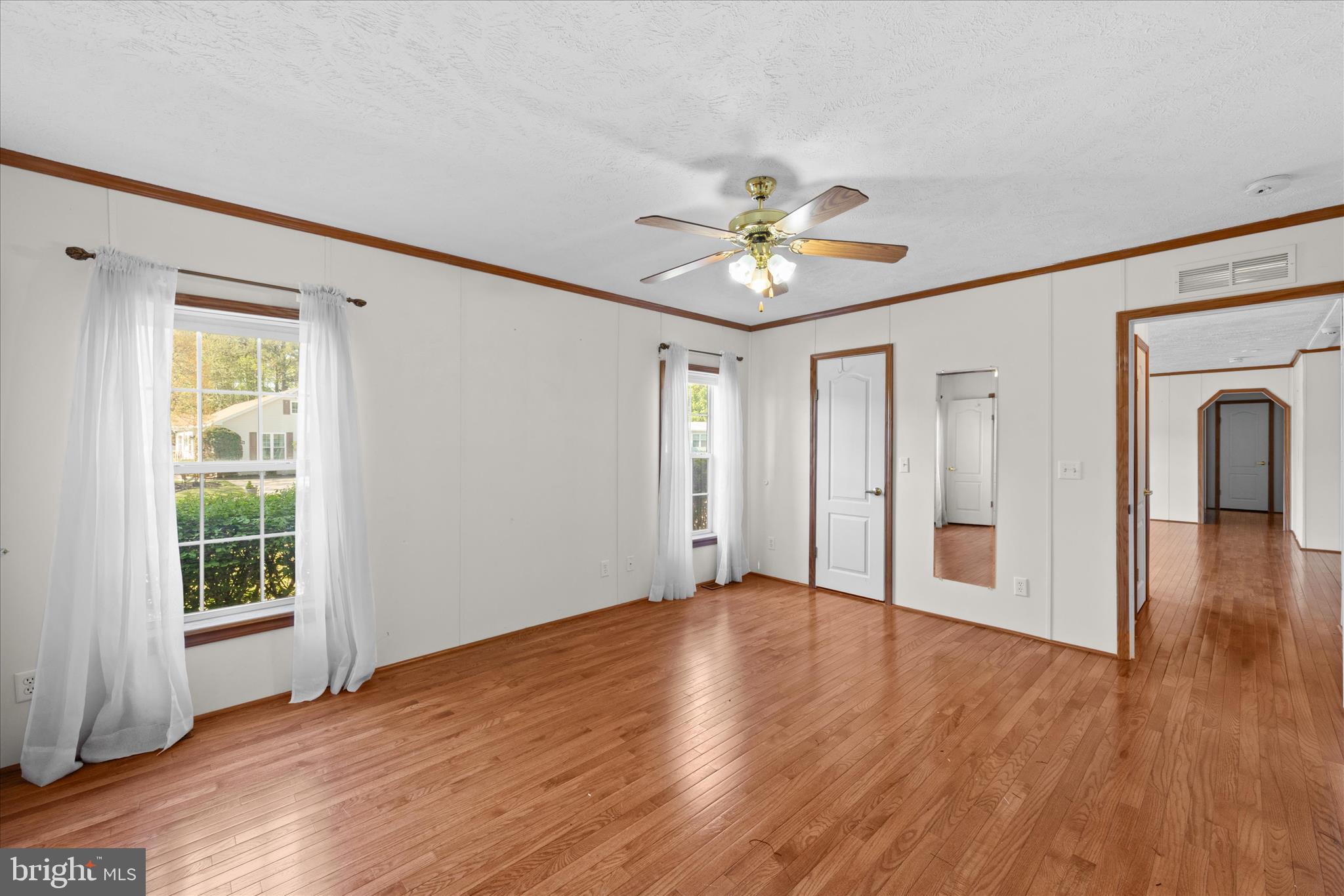 ANGOLA ESTATES - Residential