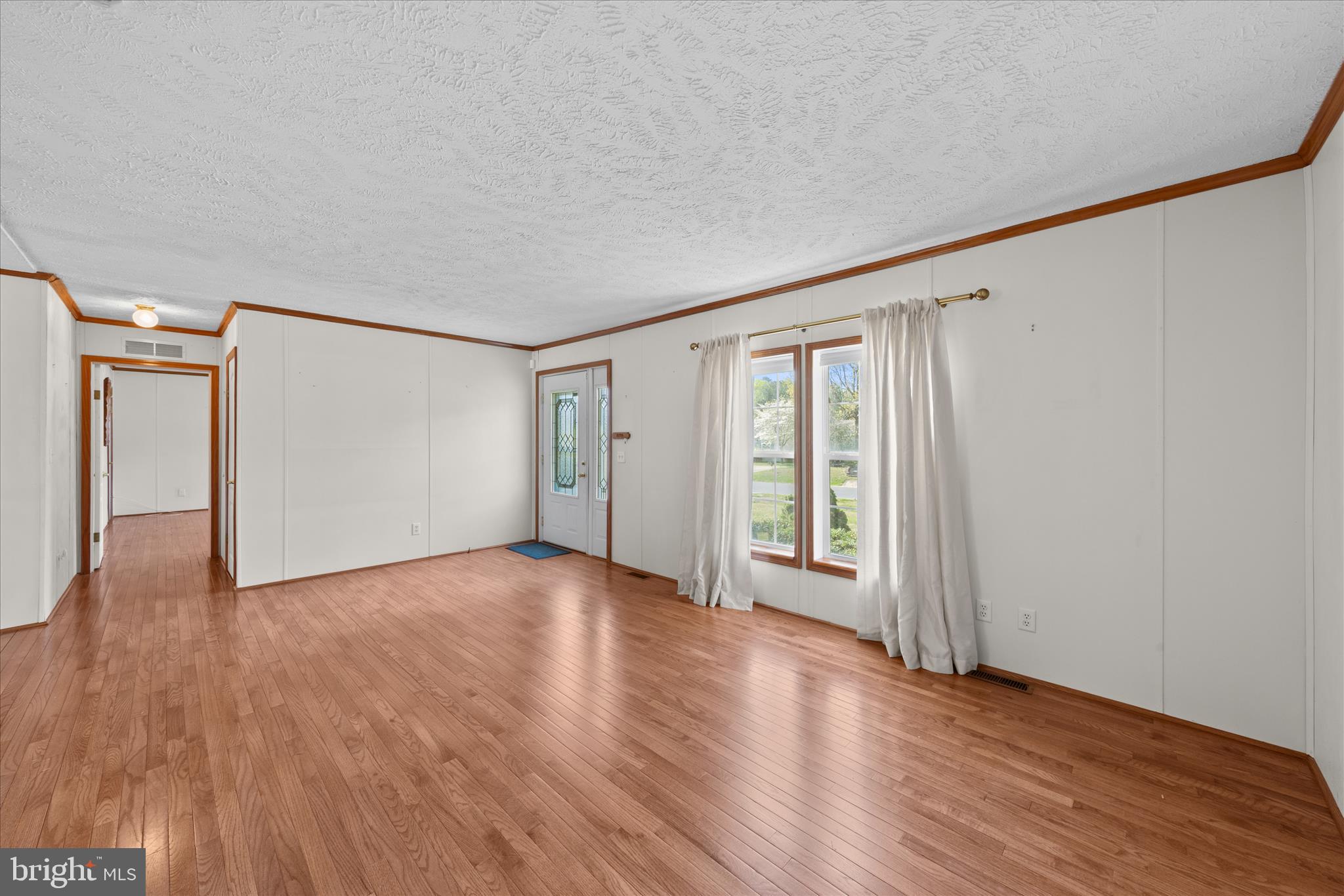 ANGOLA ESTATES - Residential