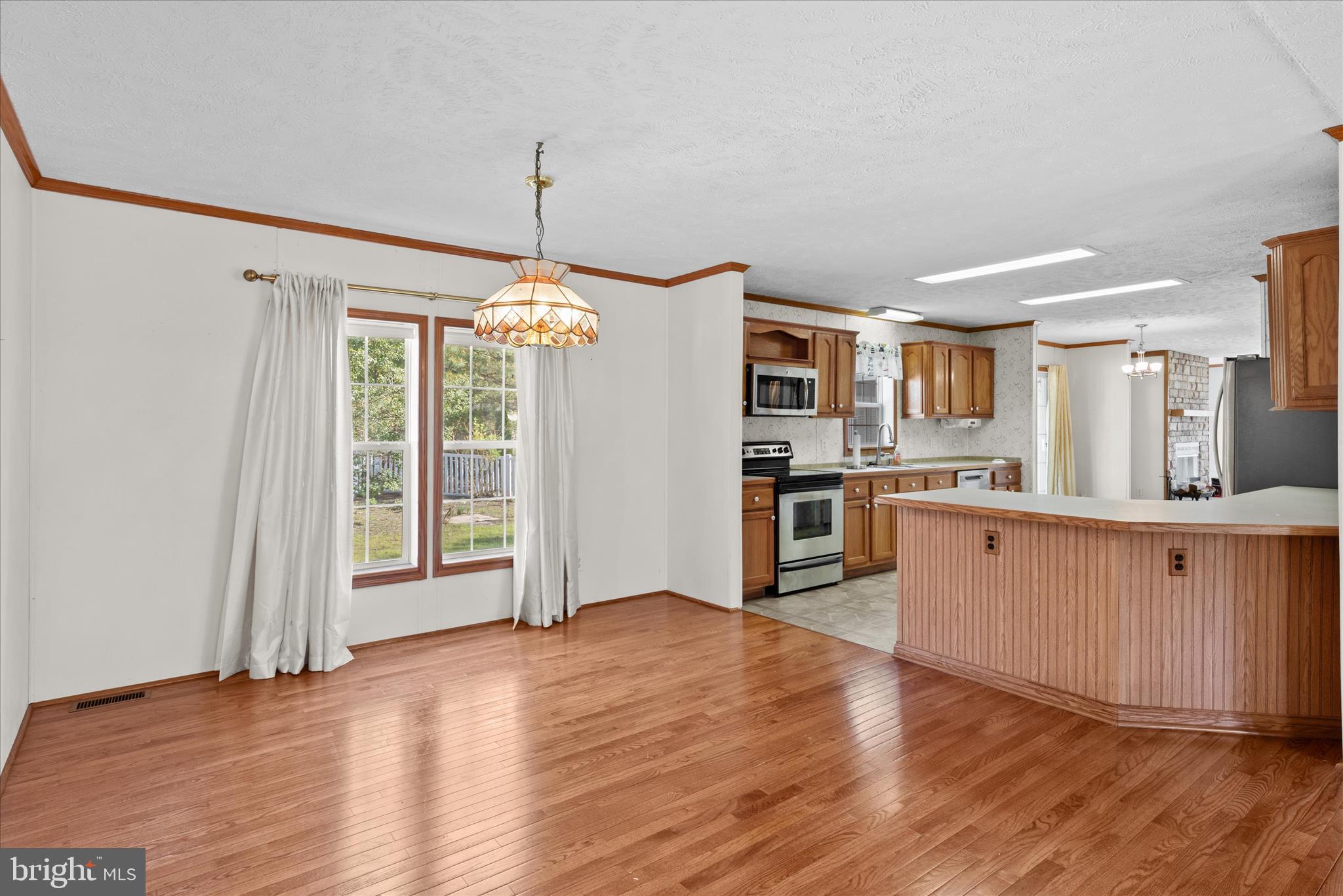 ANGOLA ESTATES - Residential