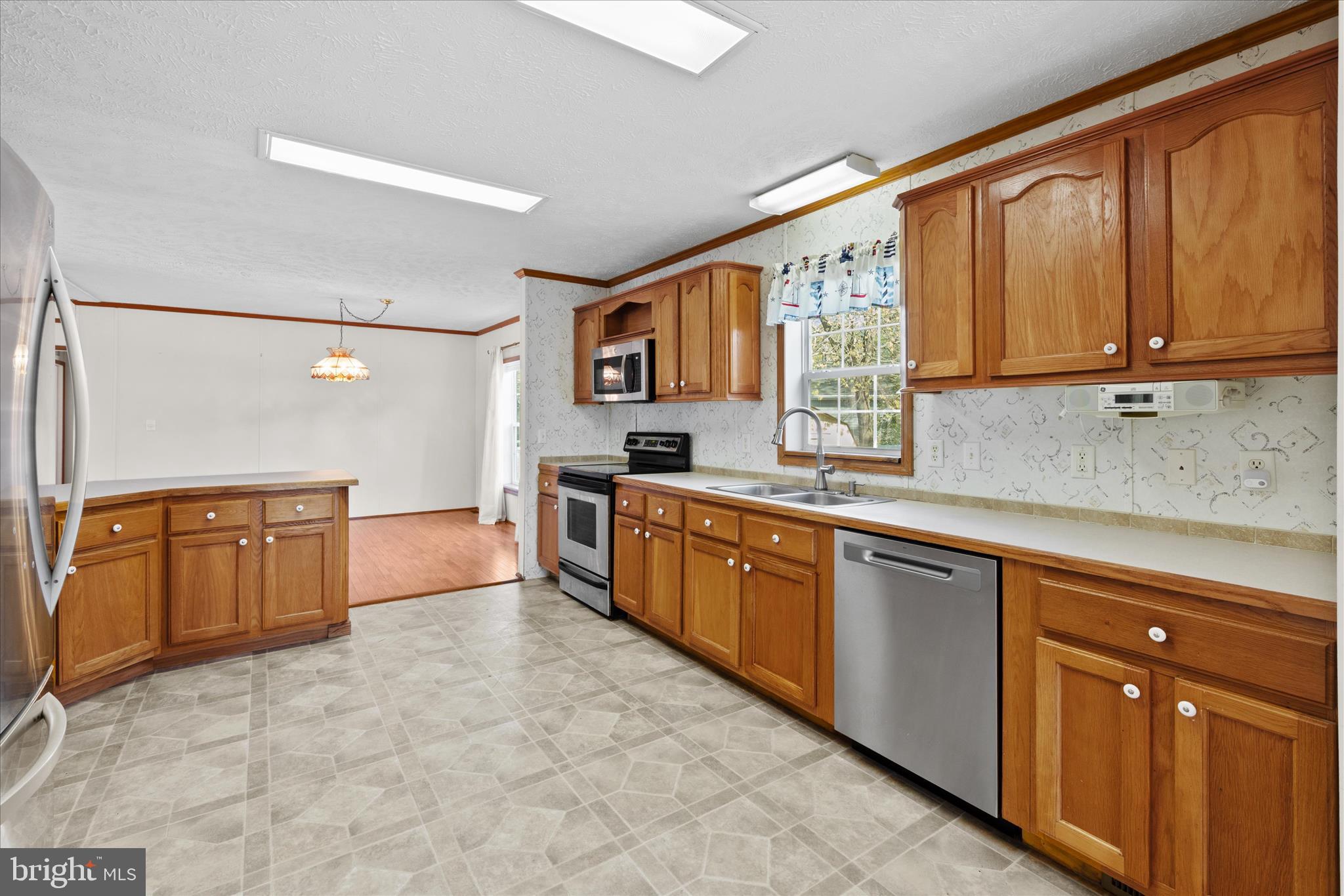 ANGOLA ESTATES - Residential