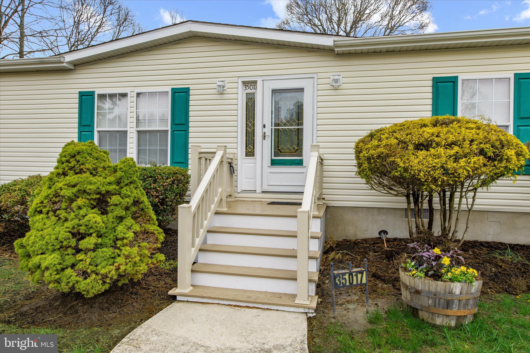 ANGOLA ESTATES - Residential