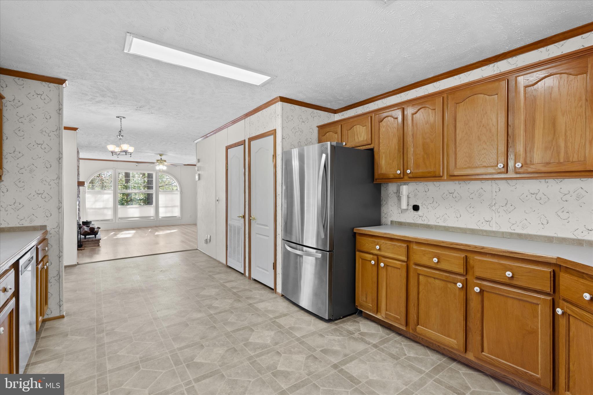 ANGOLA ESTATES - Residential