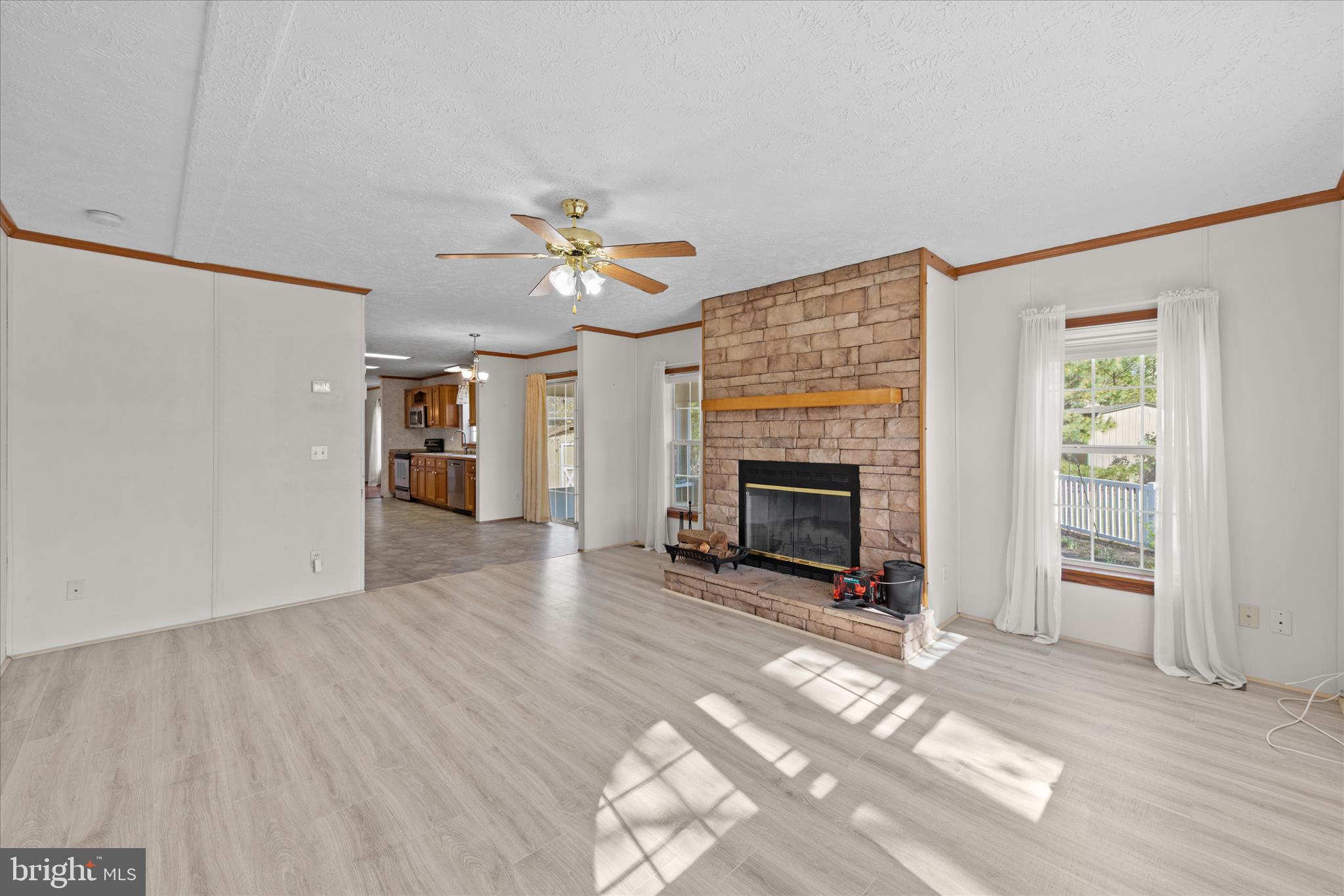 ANGOLA ESTATES - Residential