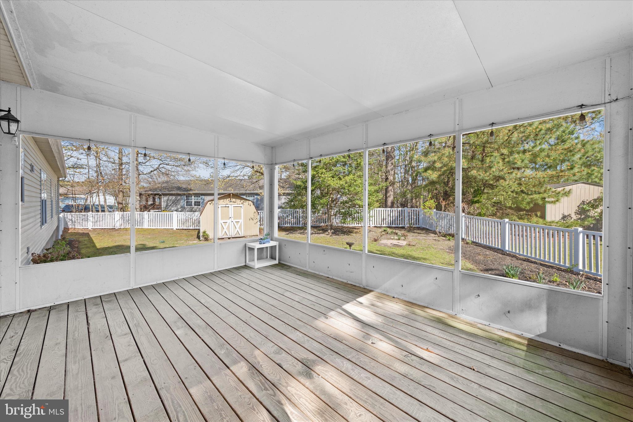 ANGOLA ESTATES - Residential