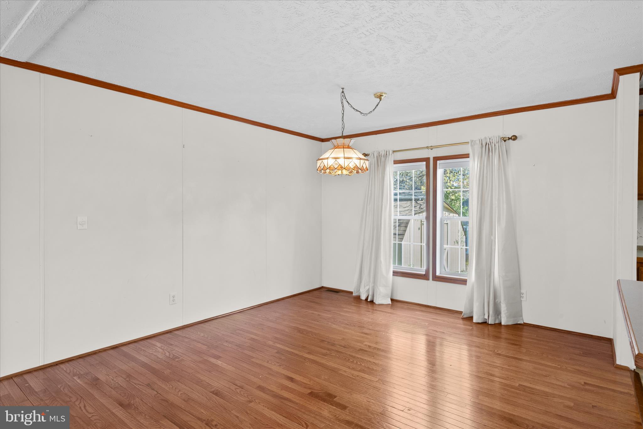 ANGOLA ESTATES - Residential