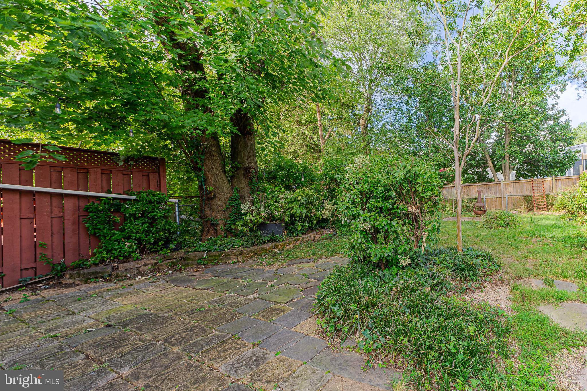 BEACON MANOR - Residential